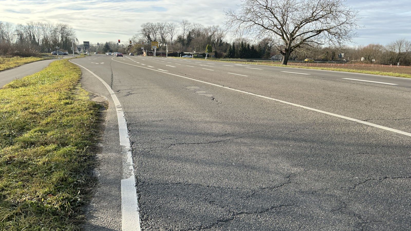 Kreuzung B3 - L546 bei Malsch.